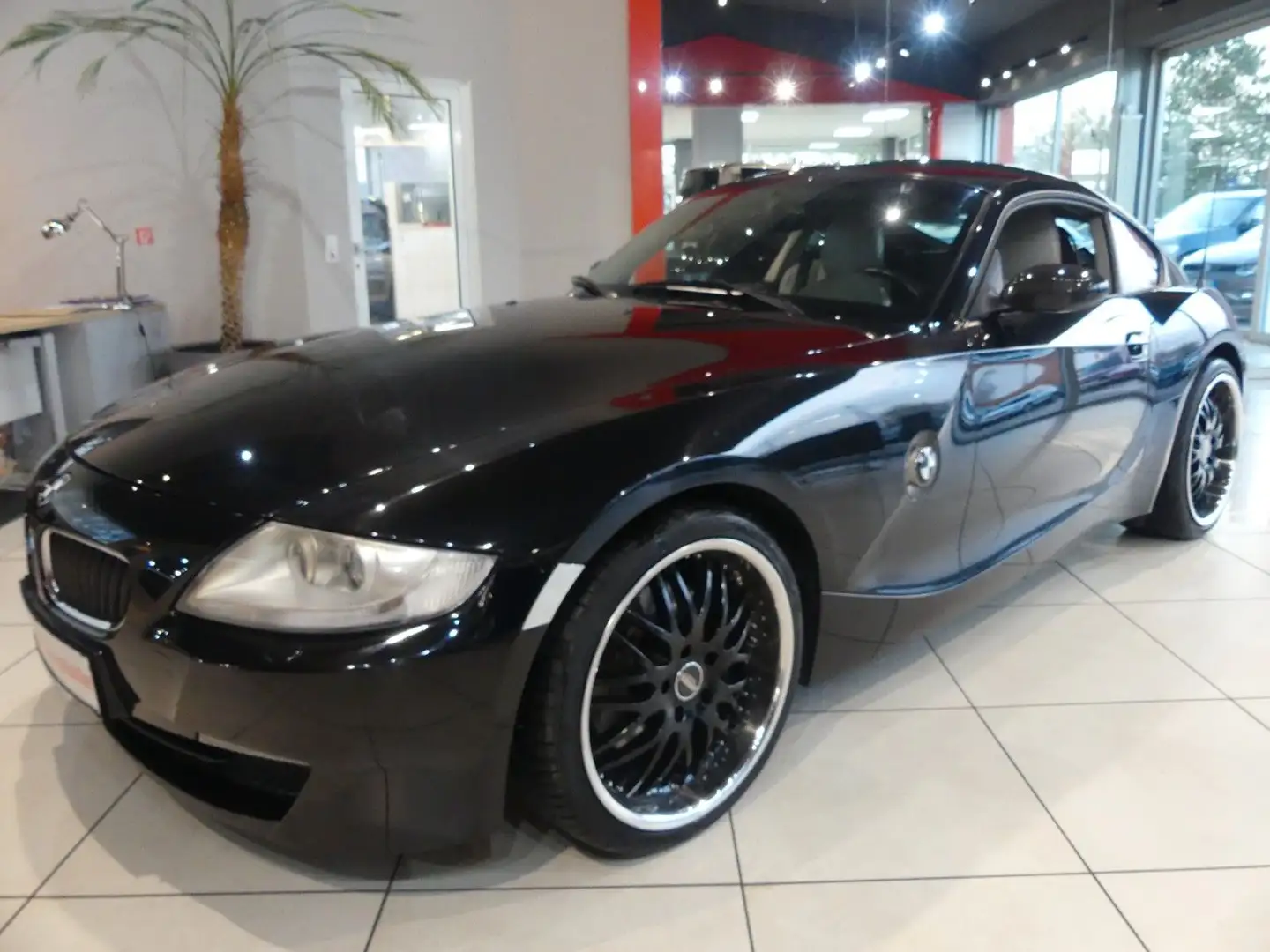 Vehicle image, number 3