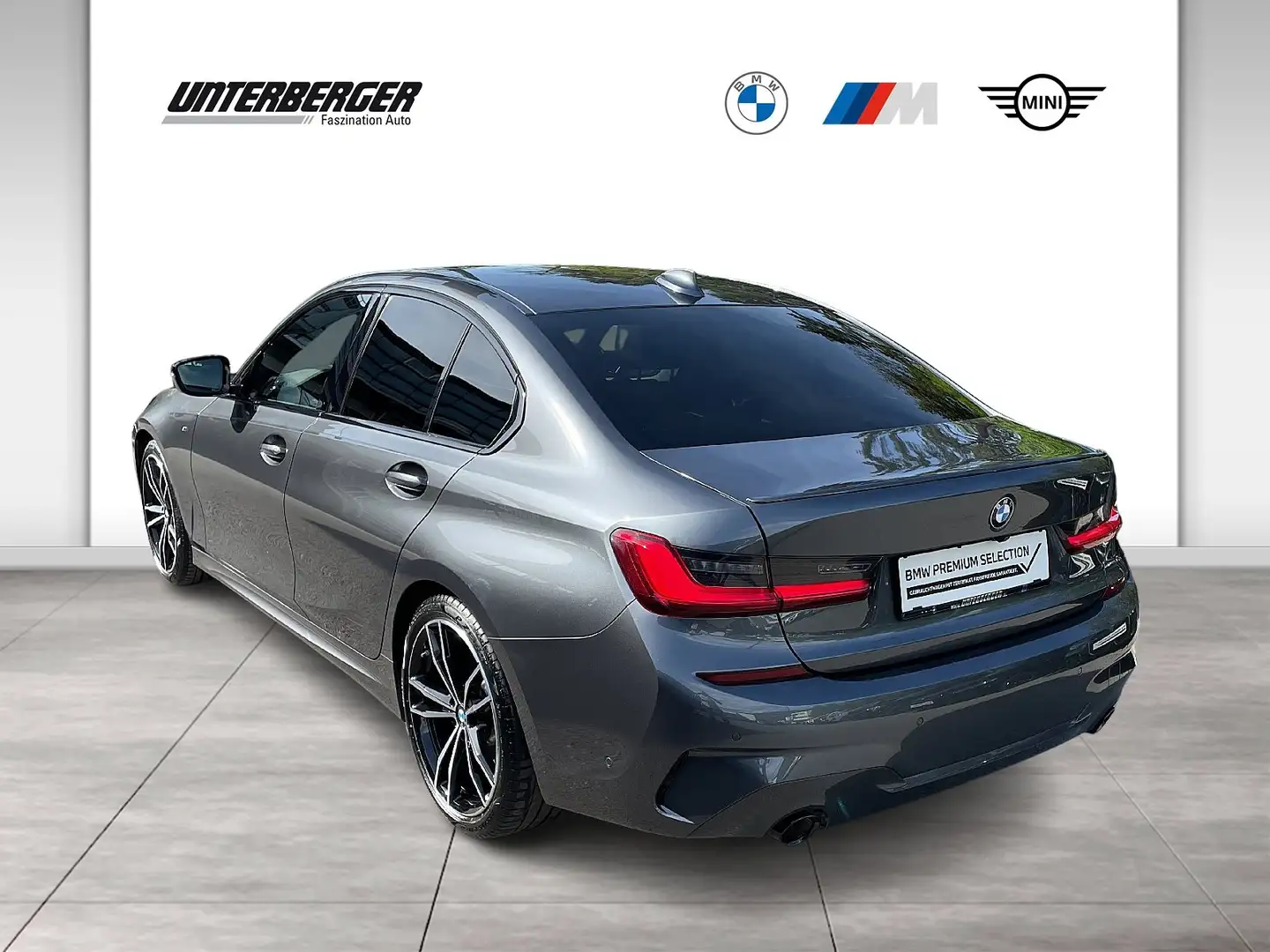 Vehicle image, number 4