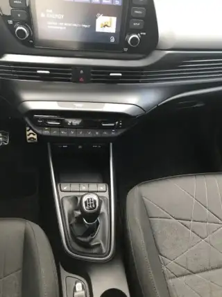 Vehicle image thumbnail, number 13