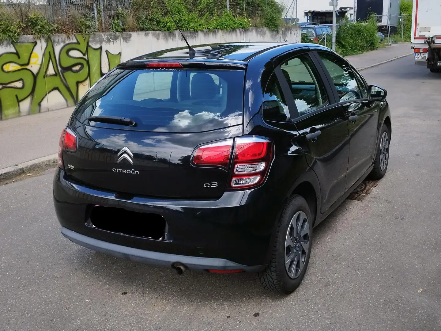 Vehicle image, number 9