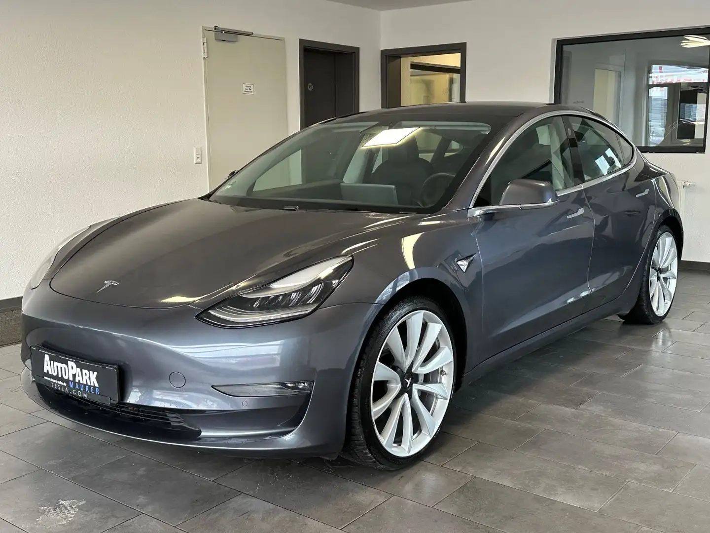 Vehicle image, number 1