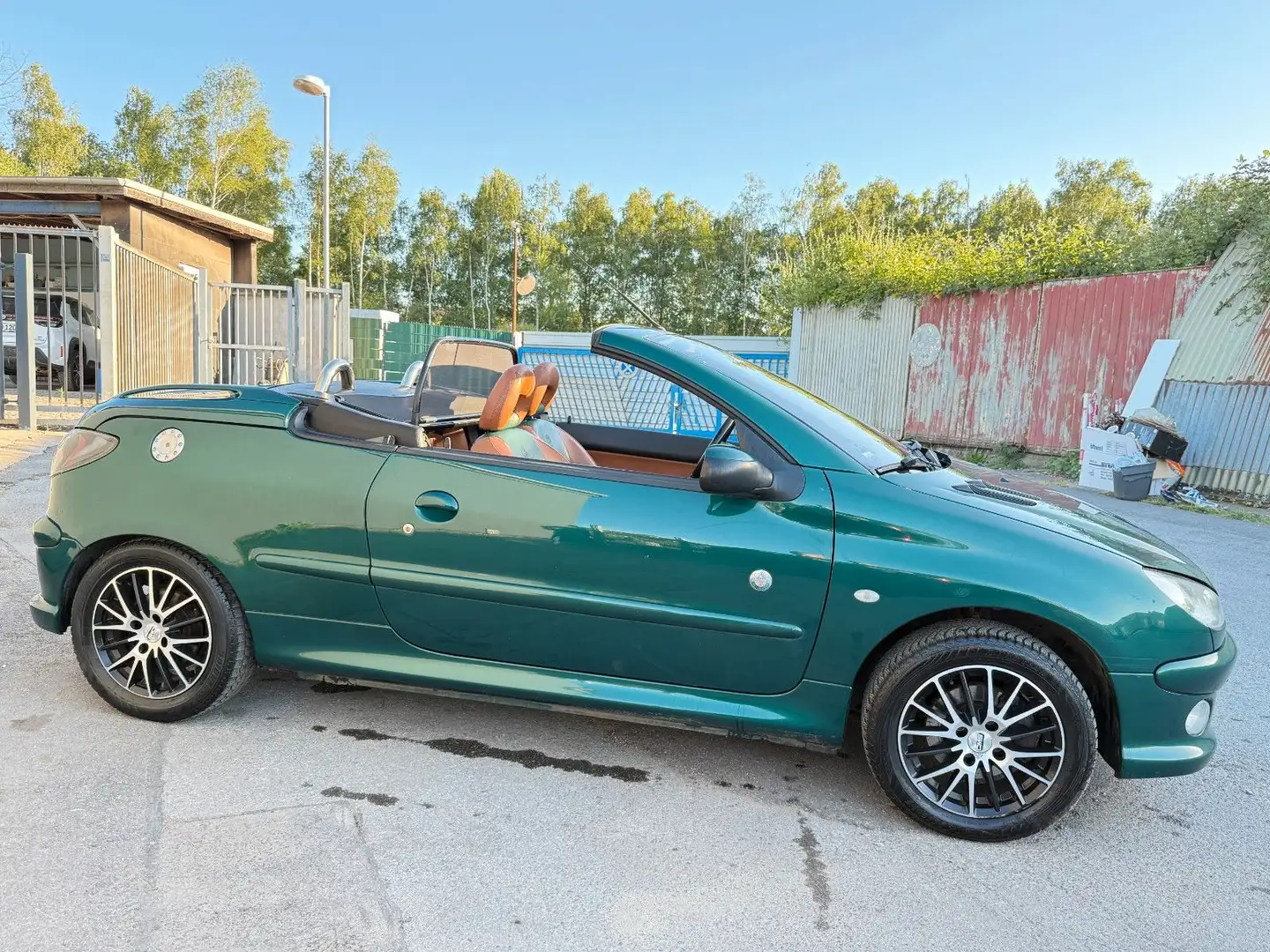 Vehicle image, number 6
