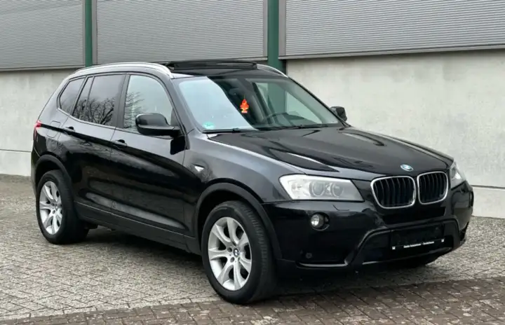 Additional image of the vehicle