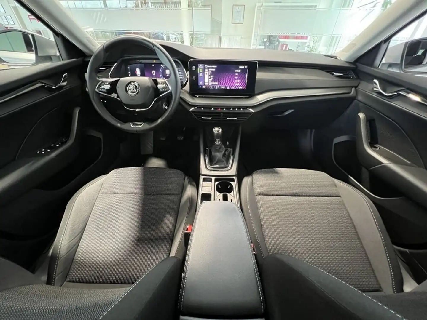 Vehicle image, number 8