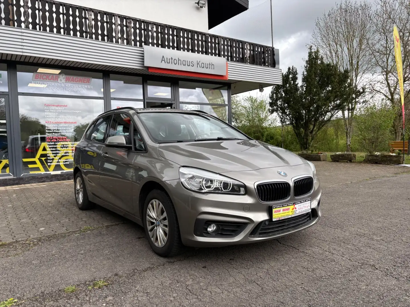 Vehicle image, number 2