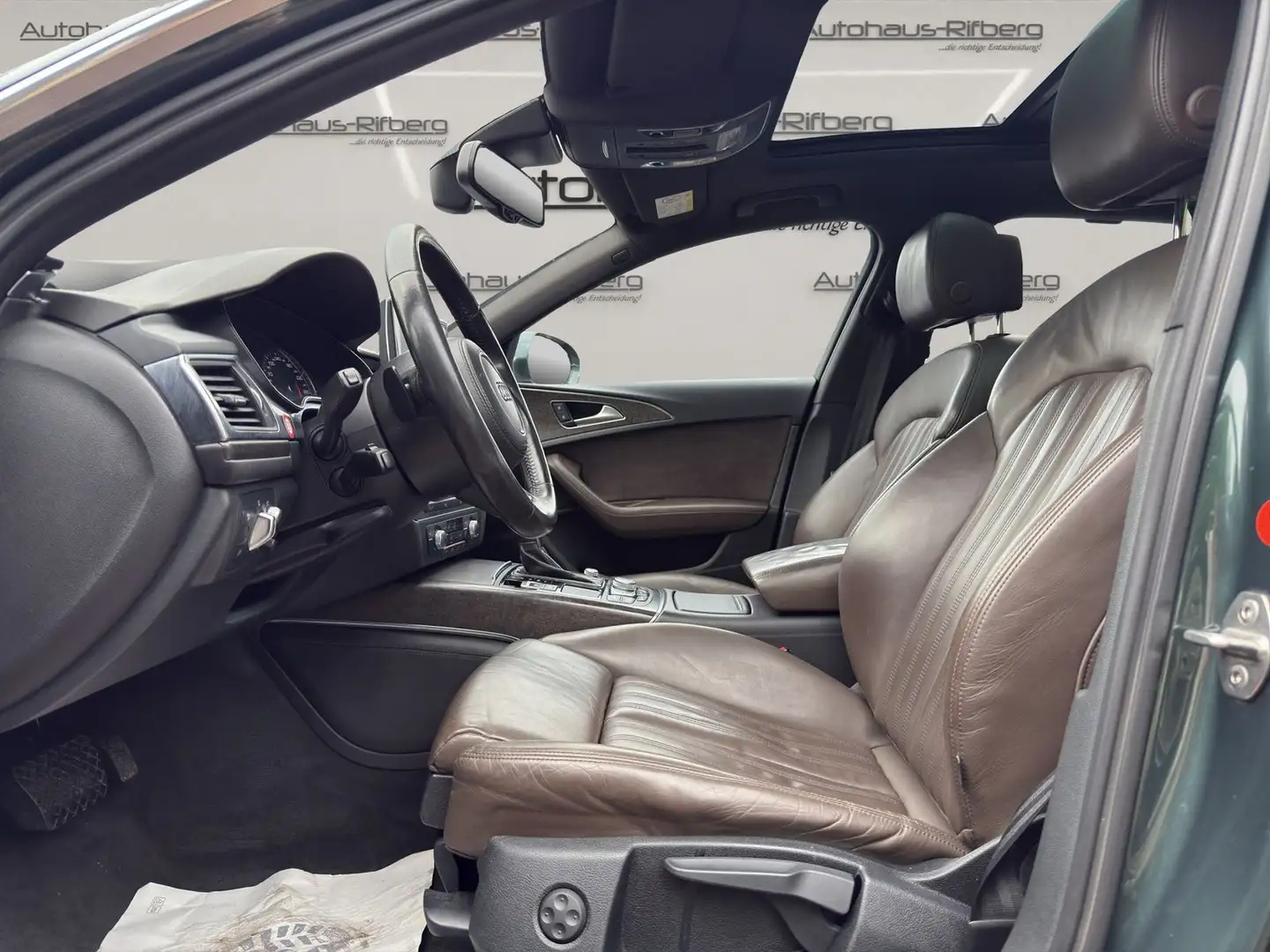 Vehicle image, number 9
