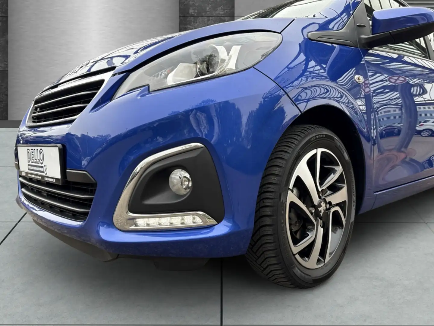 Vehicle image, number 4