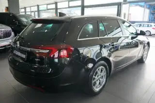 Vehicle image thumbnail, number 7