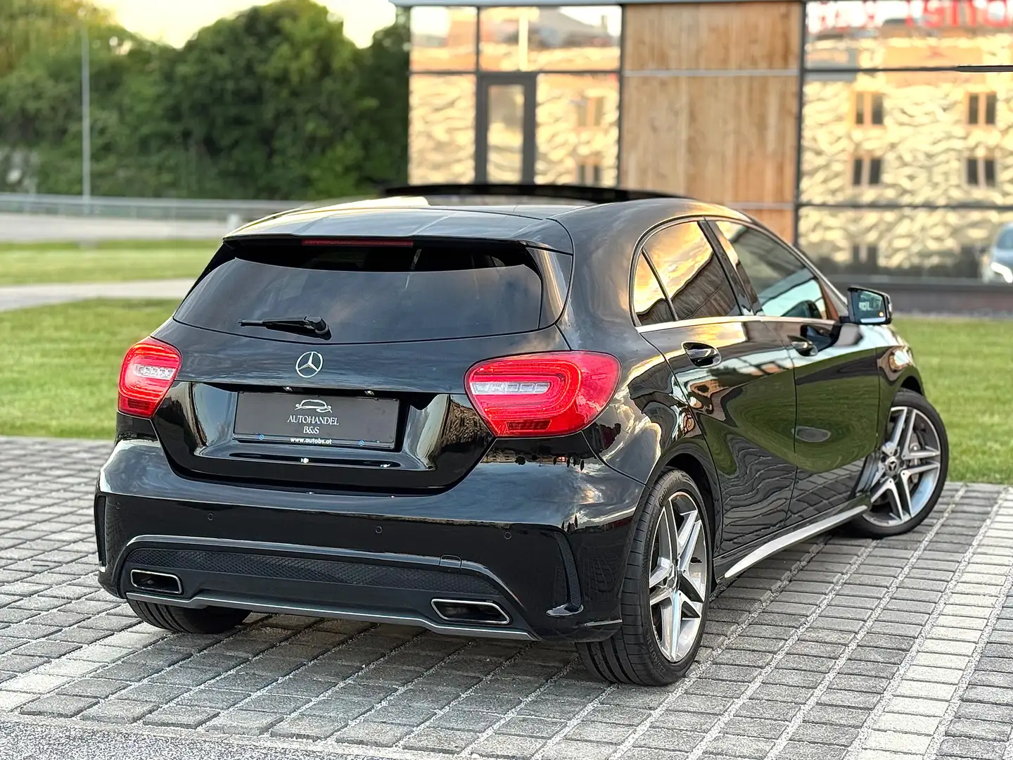 Vehicle image, number 5