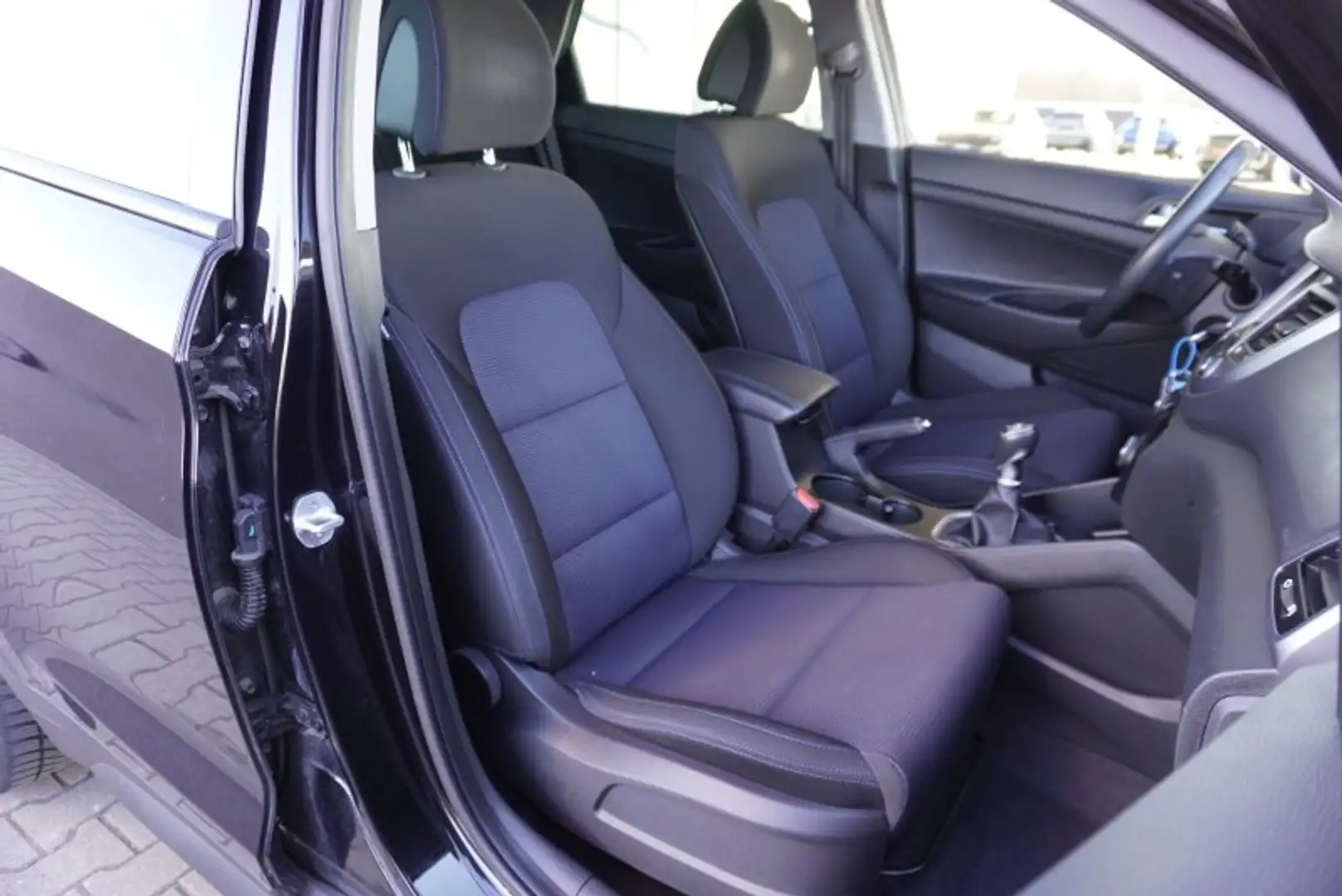 Vehicle image, number 9