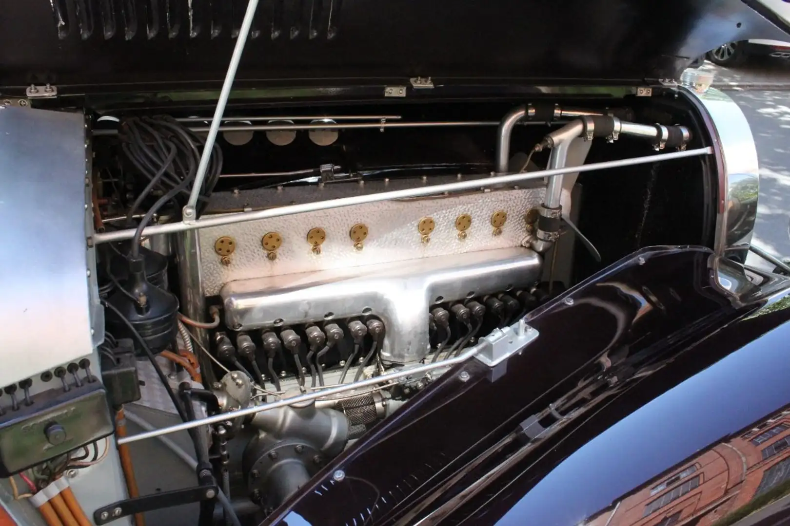 Vehicle image, number 10