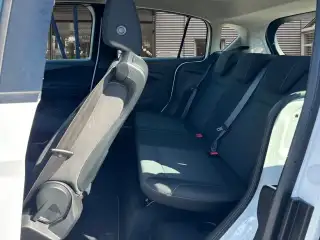 Vehicle image thumbnail, number 13