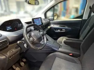 Vehicle image thumbnail, number 8