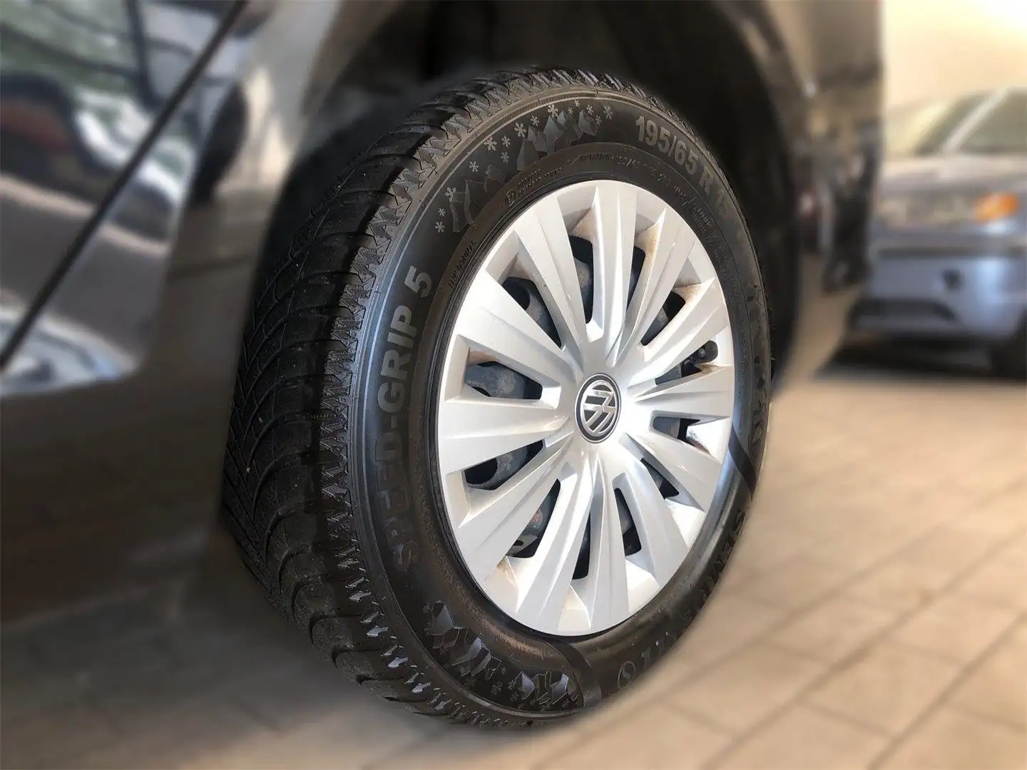 Vehicle image, number 3