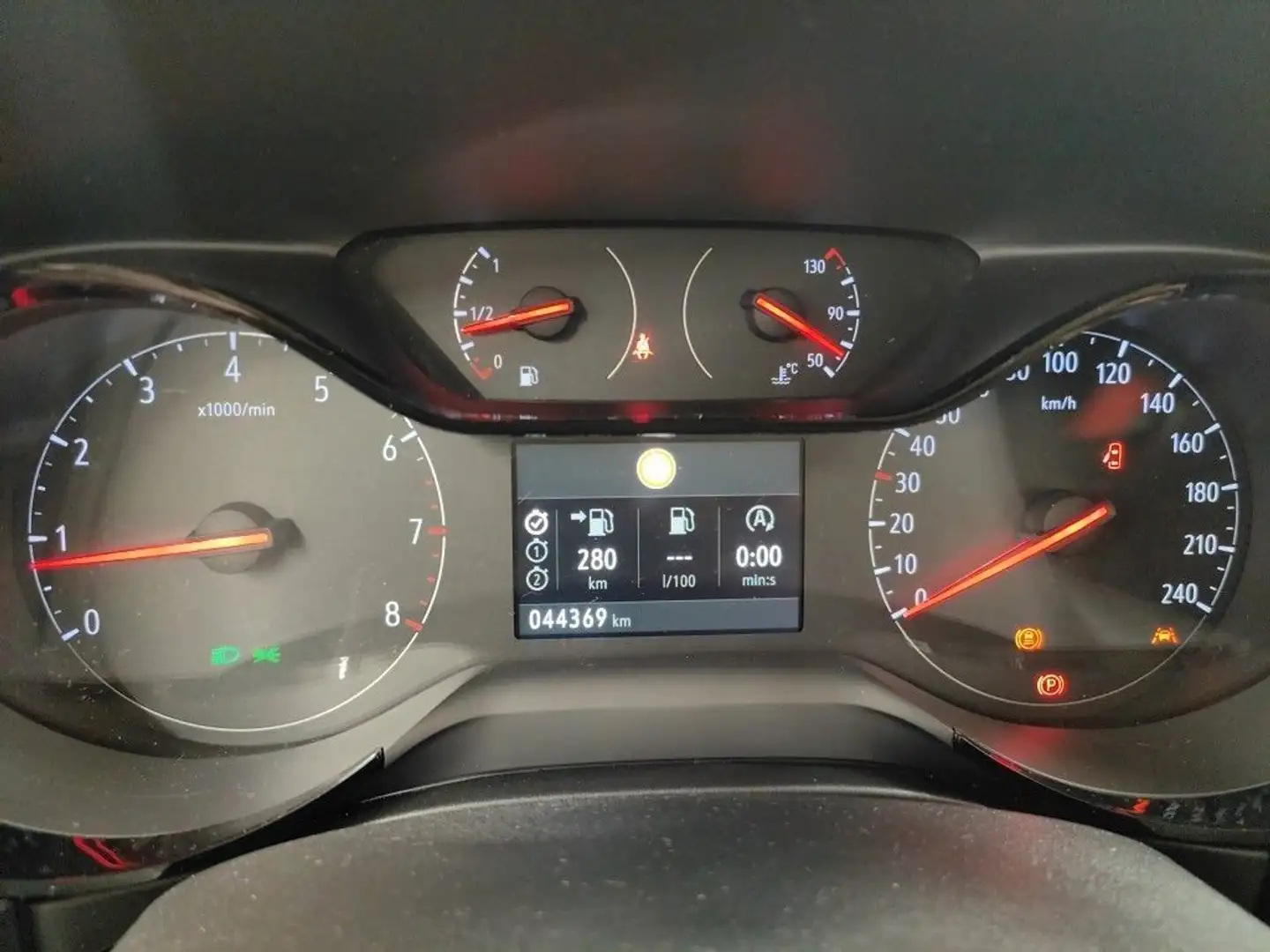 Vehicle image, number 4