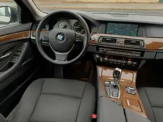Vehicle image thumbnail, number 8