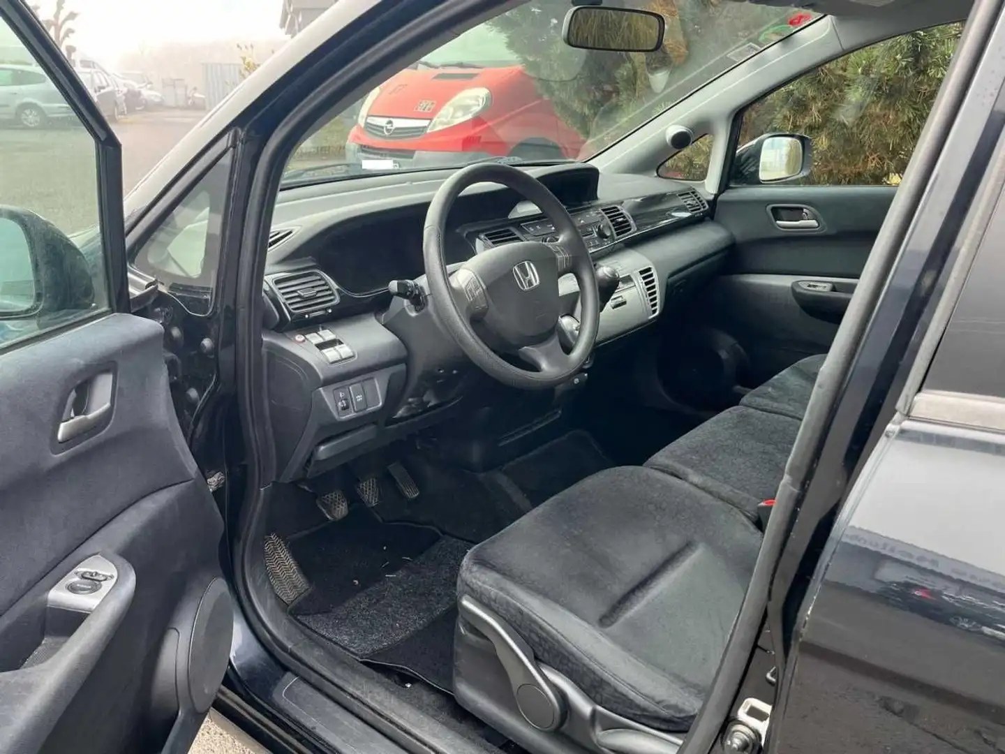 Vehicle image, number 8