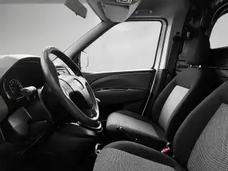 Vehicle image thumbnail, number 7