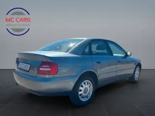 Vehicle image thumbnail, number 4