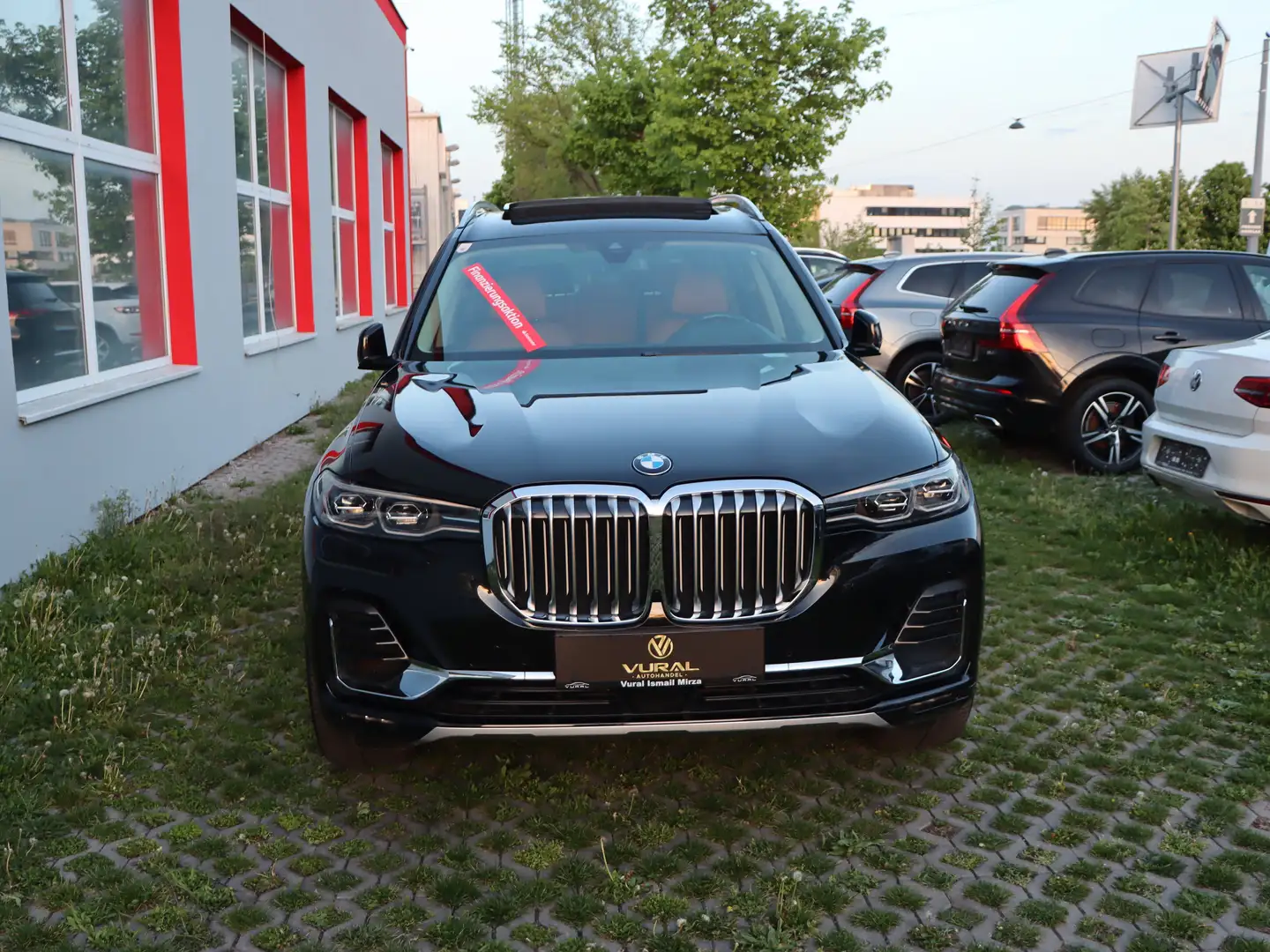 Vehicle image, number 3