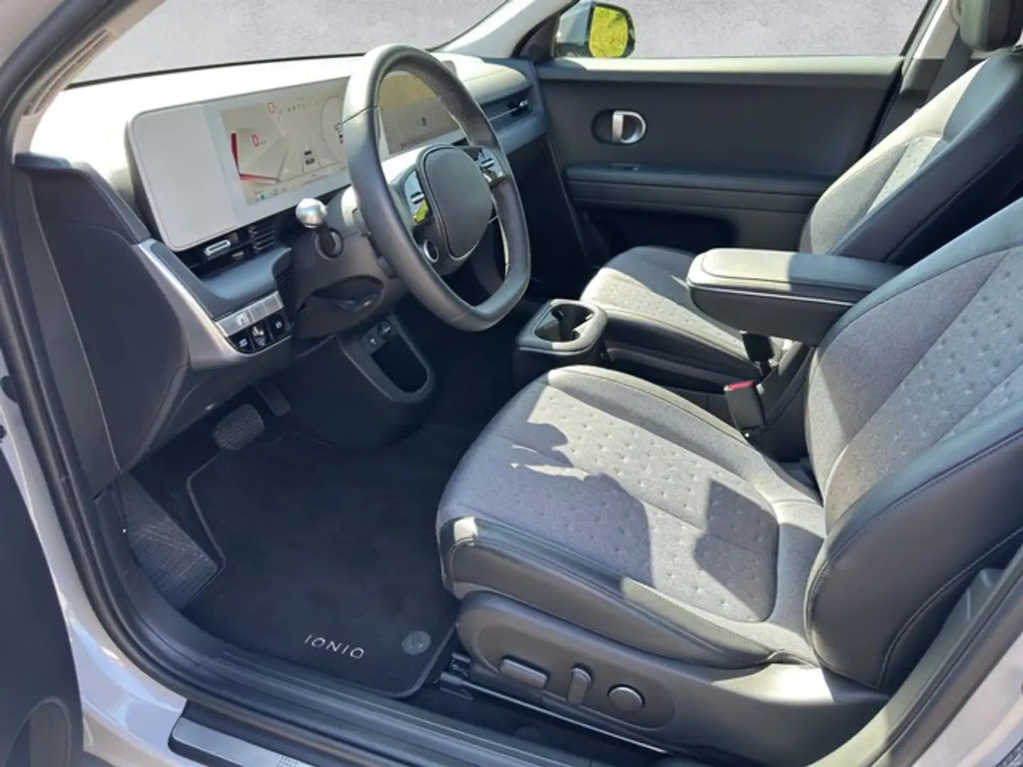 Vehicle image, number 5