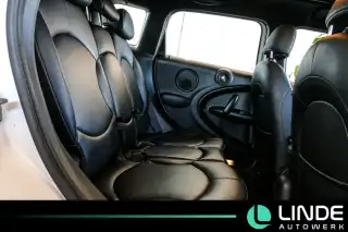 Vehicle image thumbnail, number 8