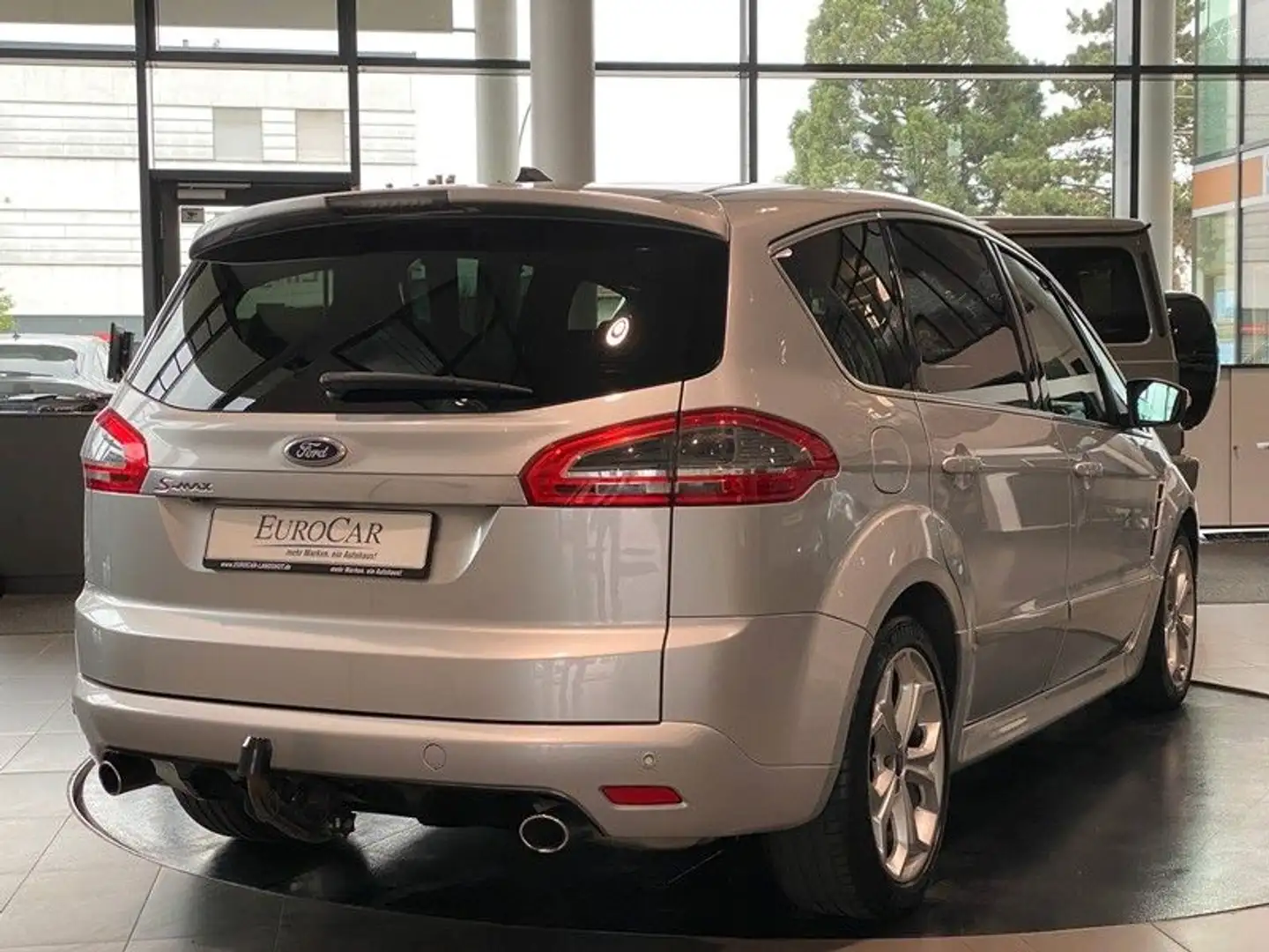 Vehicle image, number 6