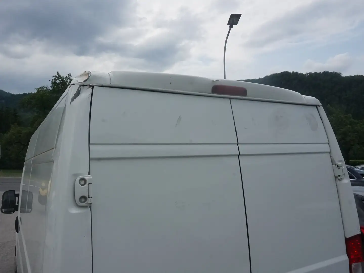 Vehicle image, number 8