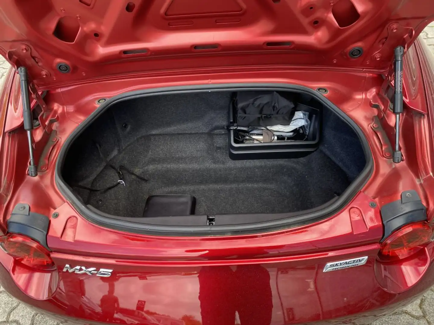 Vehicle image, number 6