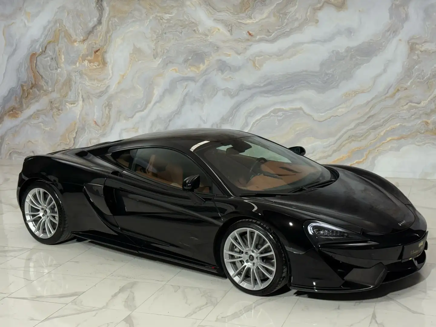 Vehicle image, number 8