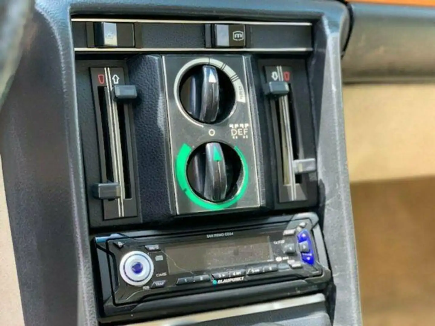 Vehicle image, number 17