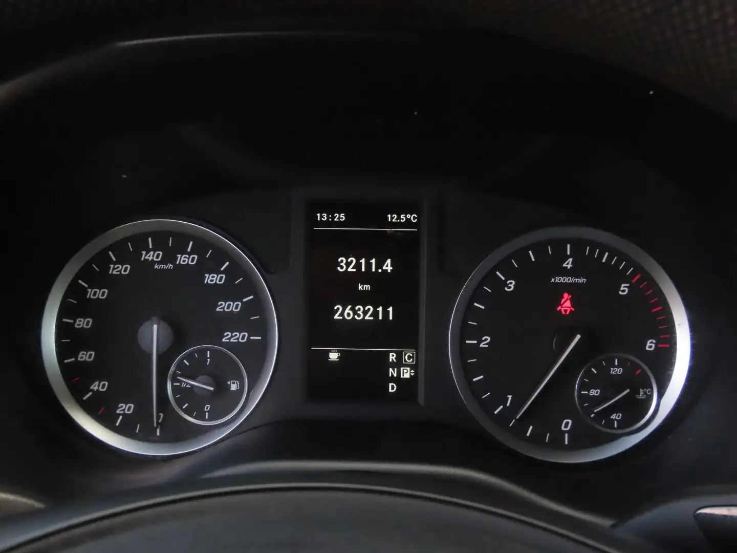 Vehicle image, number 18