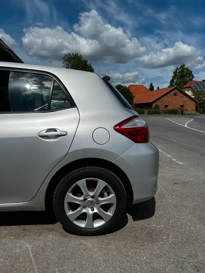 Vehicle image, number 8