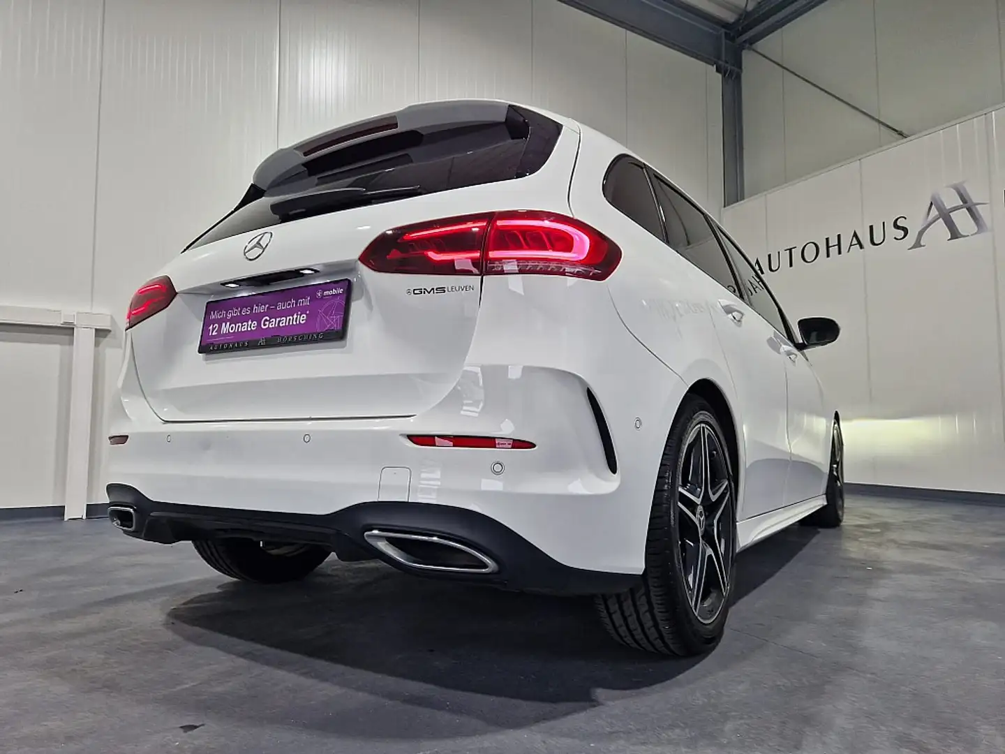 Vehicle image, number 7