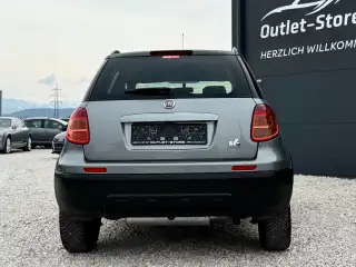 Vehicle image thumbnail, number 6