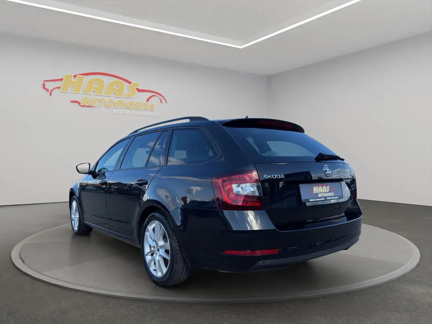 Vehicle image, number 7