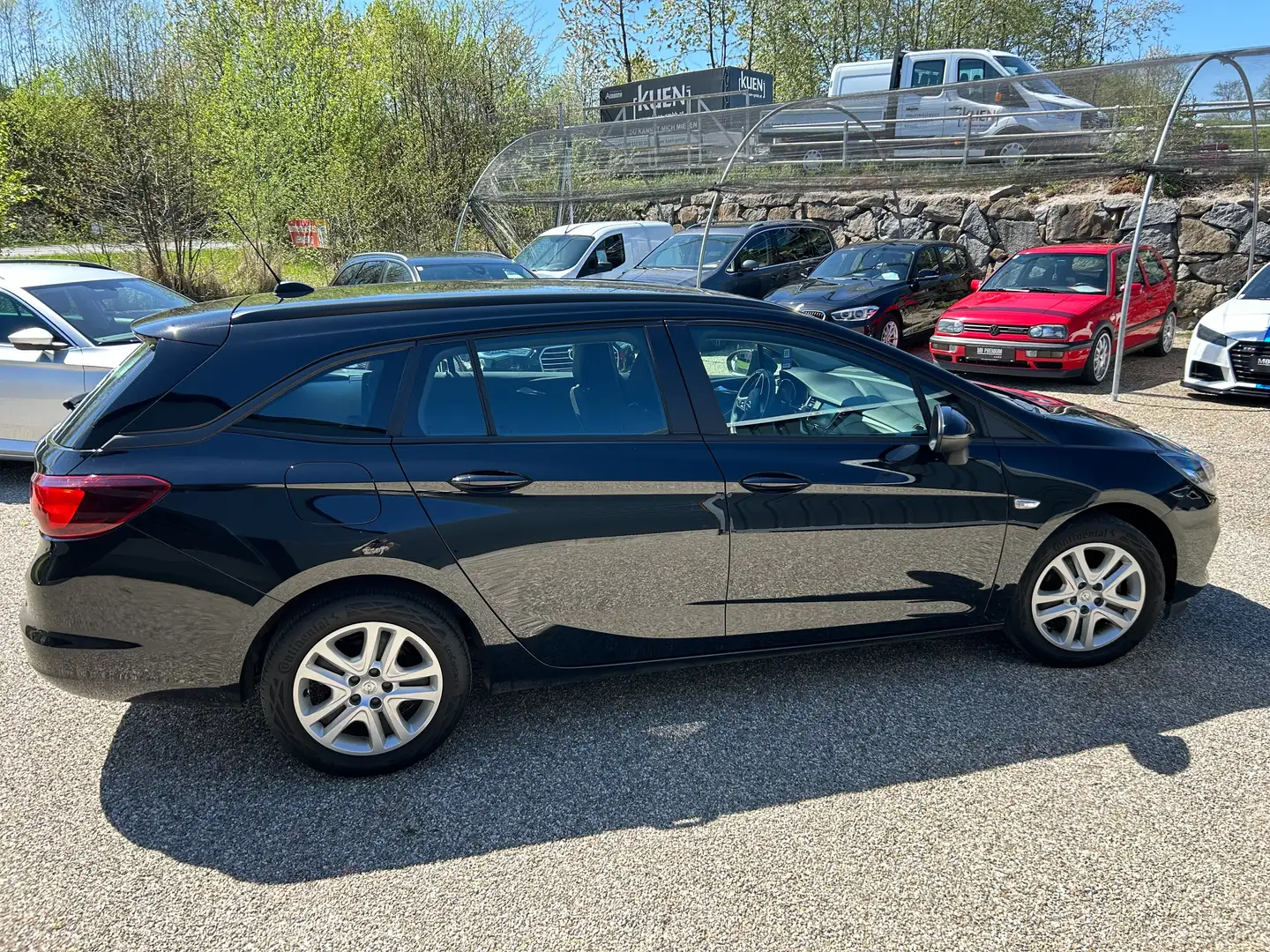 Vehicle image, number 11