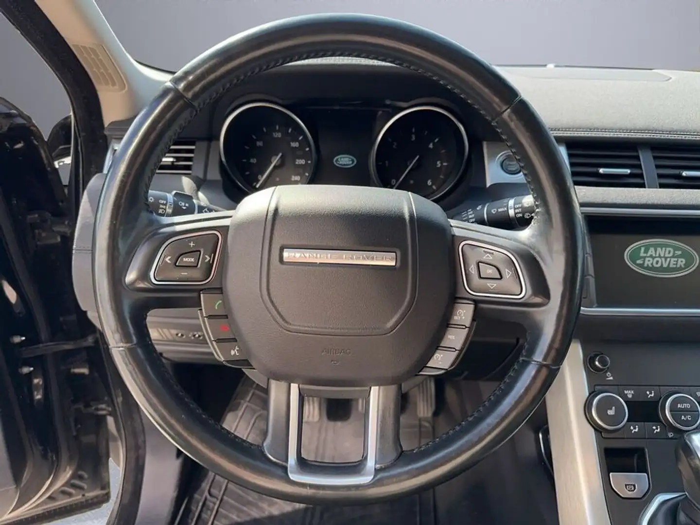 Vehicle image, number 10