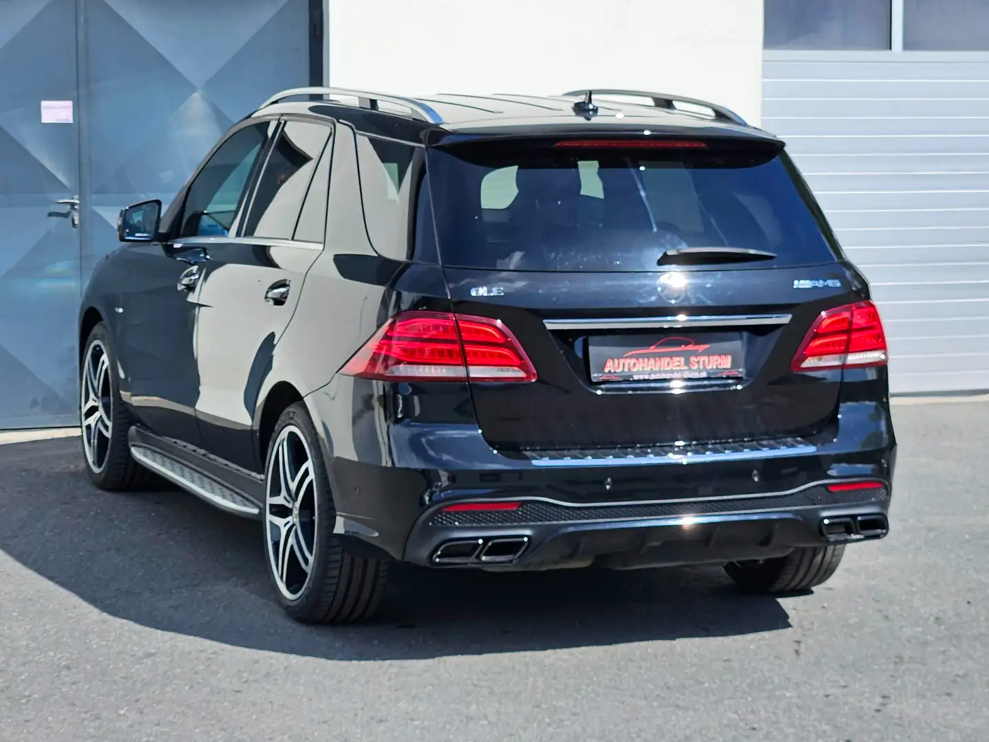 Vehicle image, number 11