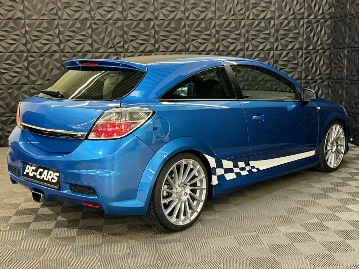 Vehicle image, number 10