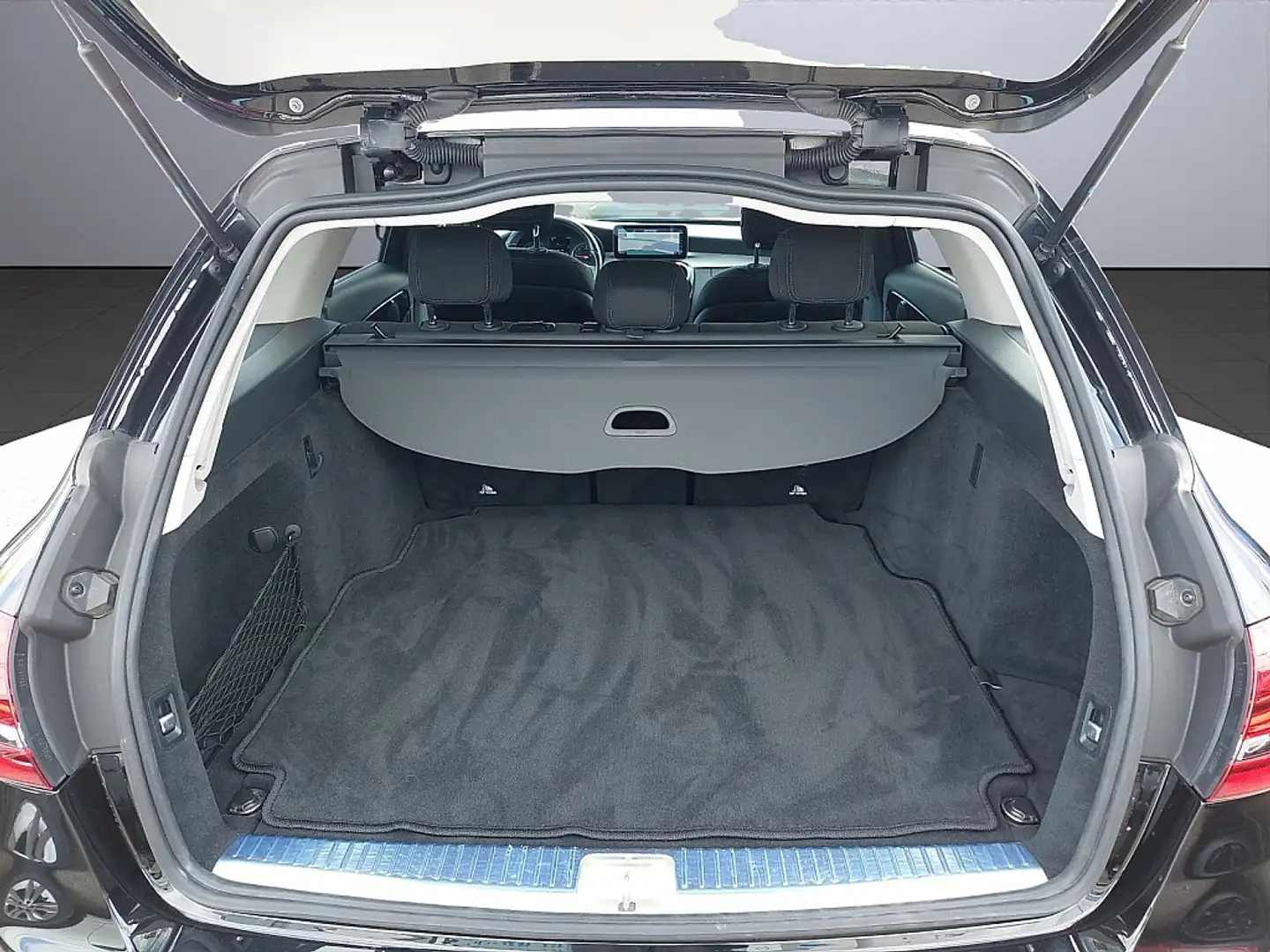 Vehicle image, number 13