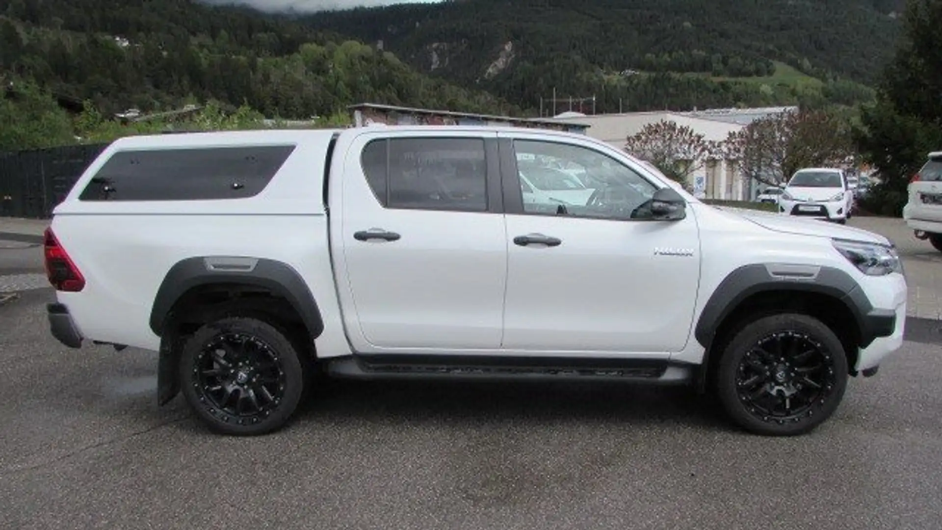 Vehicle image, number 2