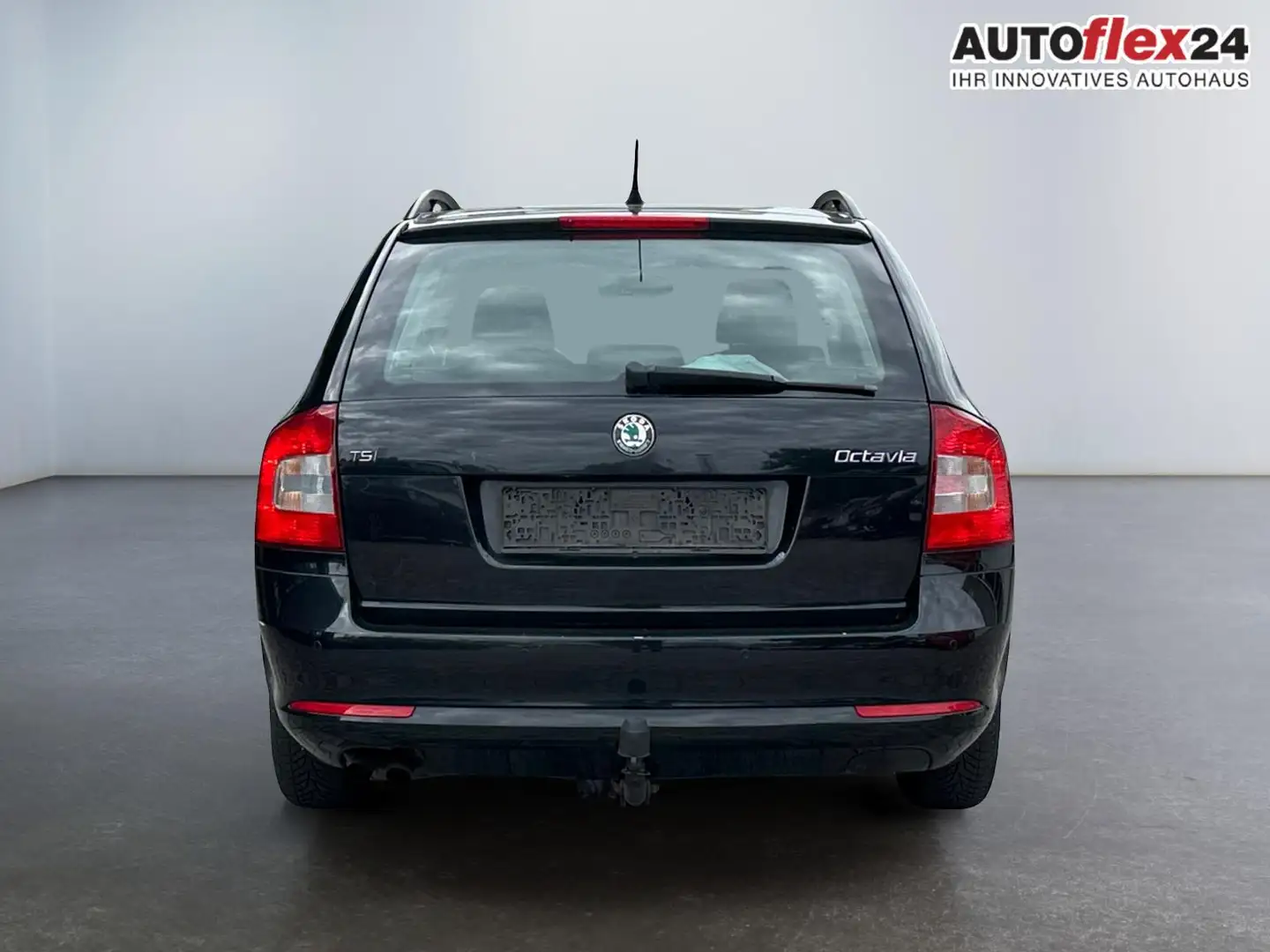 Vehicle image, number 6