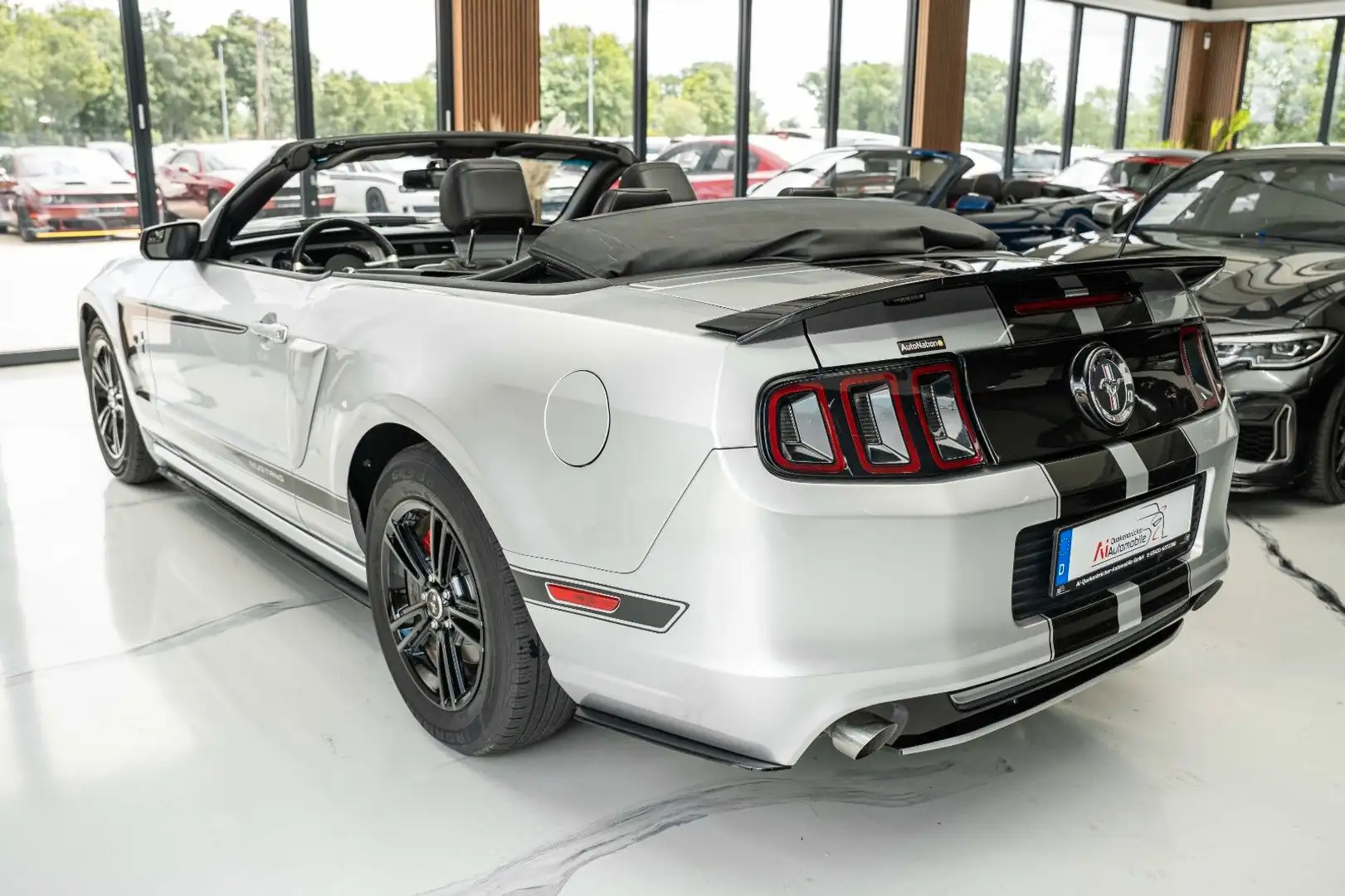 Vehicle image, number 4