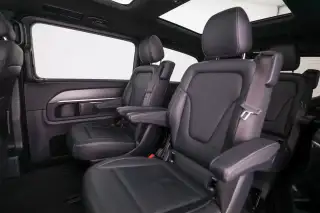 Vehicle image thumbnail, number 7