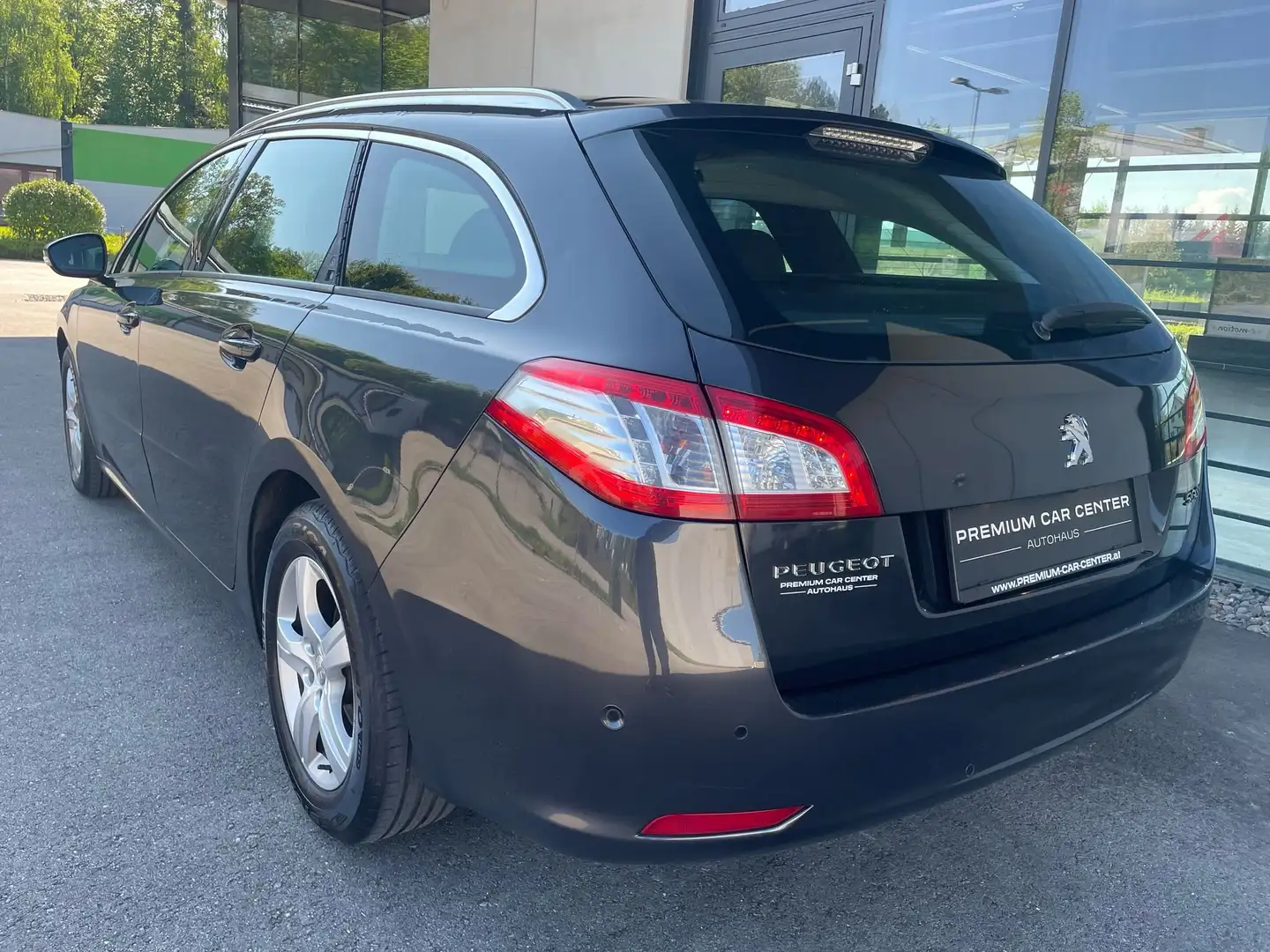 Vehicle image, number 4