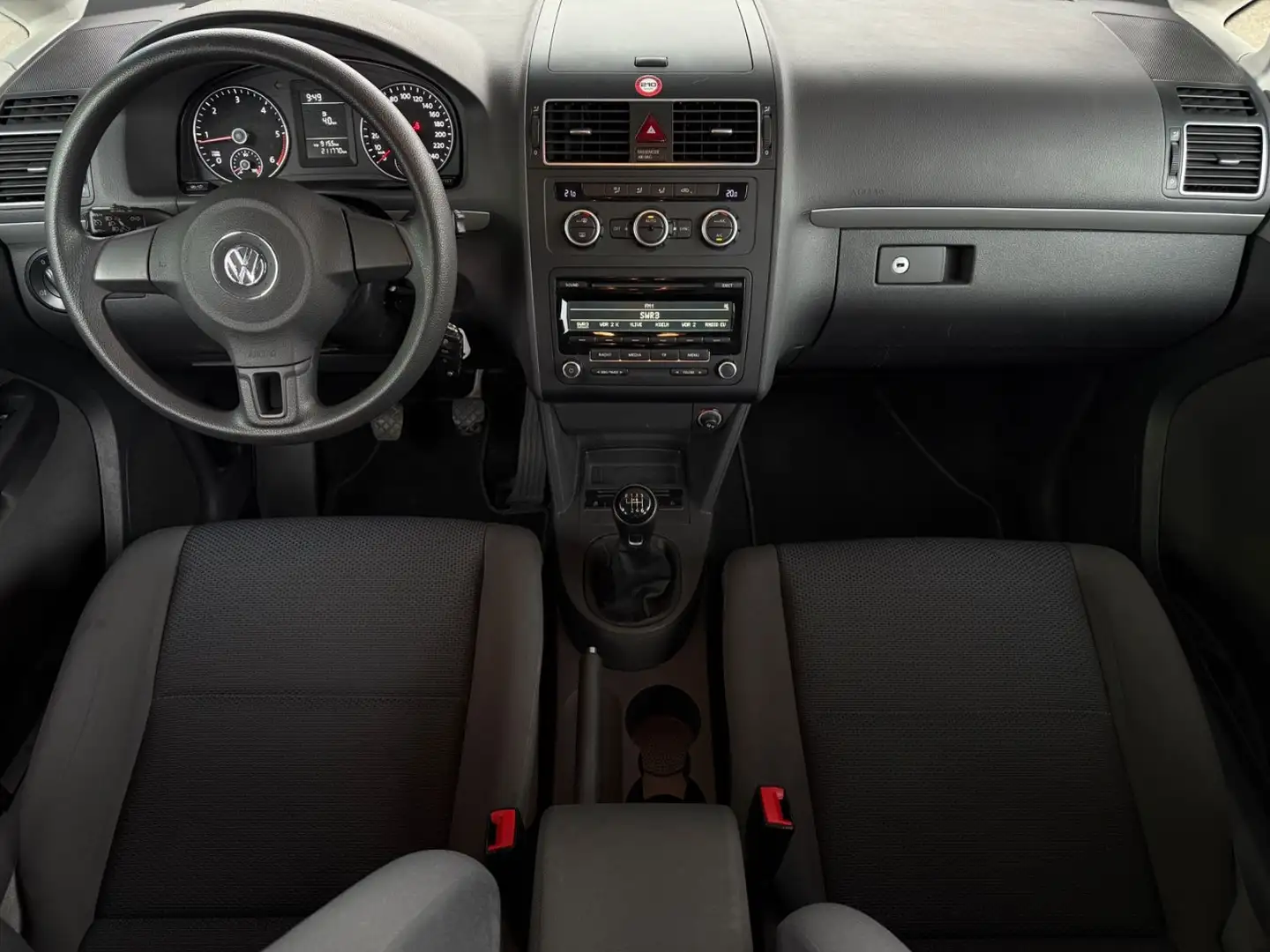 Vehicle image, number 9