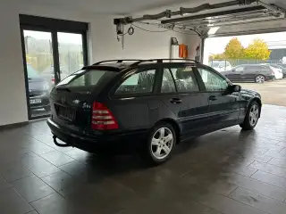 Vehicle image thumbnail, number 5