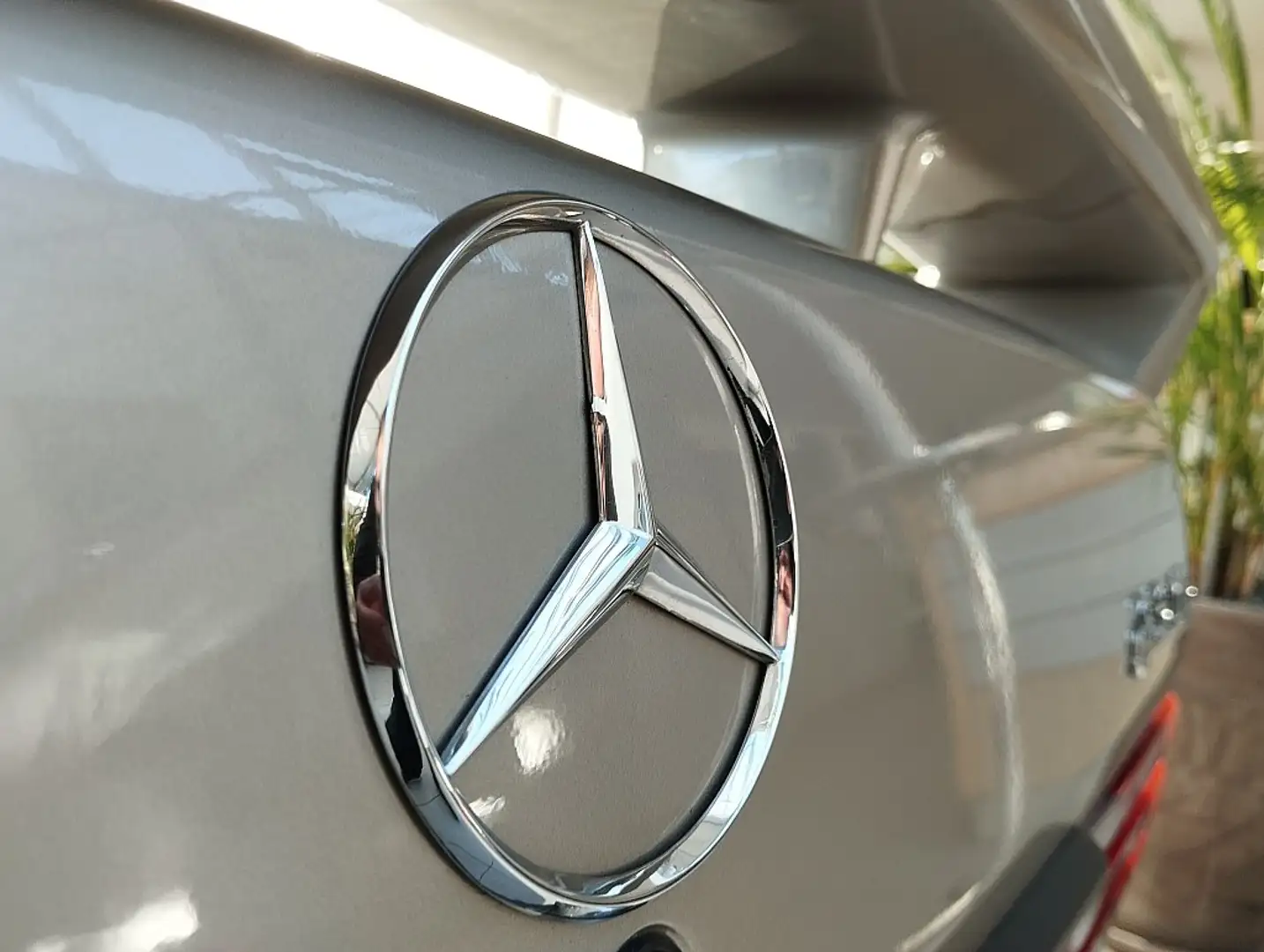 Vehicle image, number 7