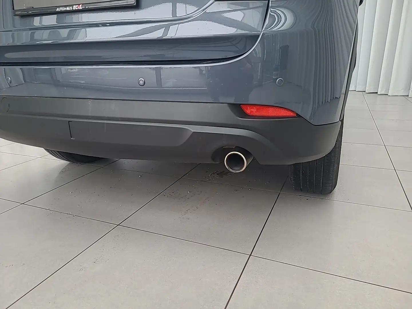 Vehicle image, number 13